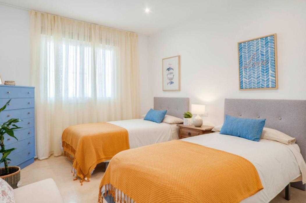 Family Aguamarina Front The Sea Free Parking Apartment Fuengirola Luaran gambar