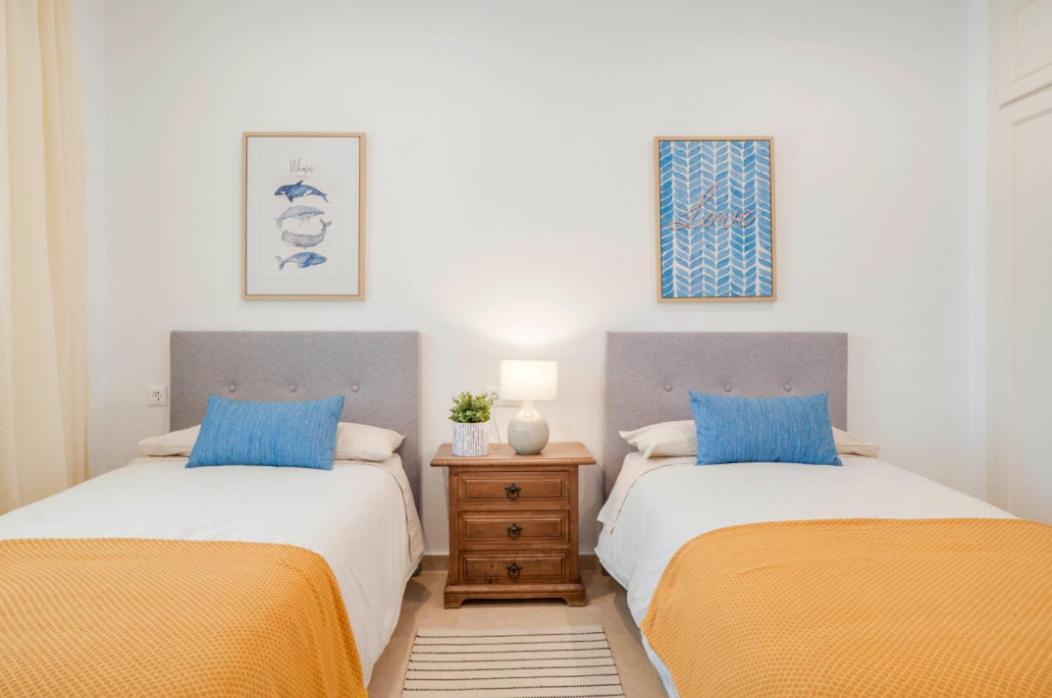 Family Aguamarina Front The Sea Free Parking Apartment Fuengirola Luaran gambar